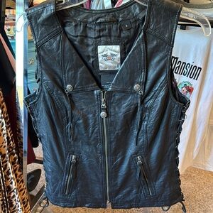 Harley-Davidson Black Leather Vest with Zipper Details
